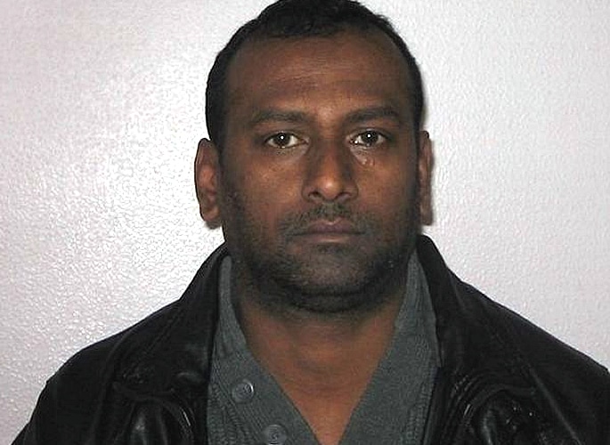 Police search for Convicted Fraudster who went on the Run