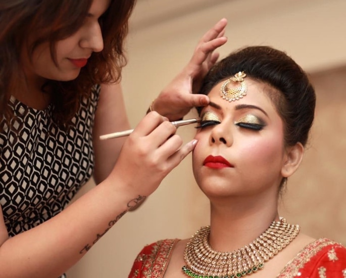 Tips and Tricks for the Best Bridal Makeup Look - eye makeup