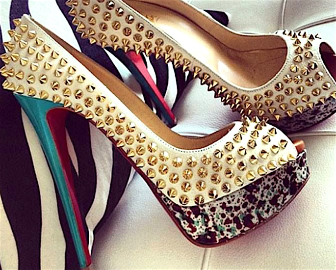 7 Beautiful Footwear Styles to Wear with a Saree - eccentric