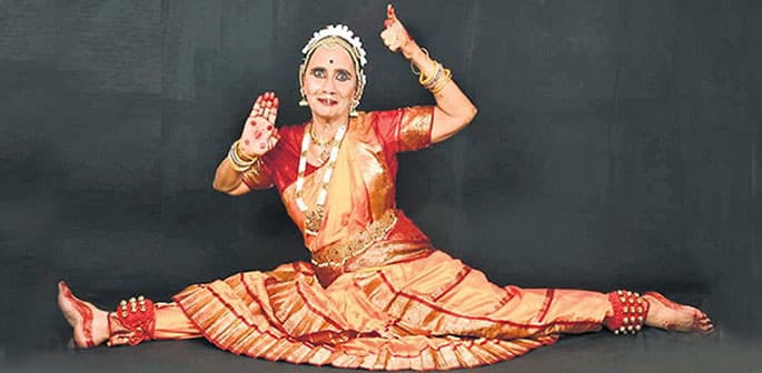 Bakulaben makes Bharatanatyam Dance debut aged 75 f