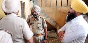 Indian Man murders Beloved Woman in Nanaksar Gurudwara f