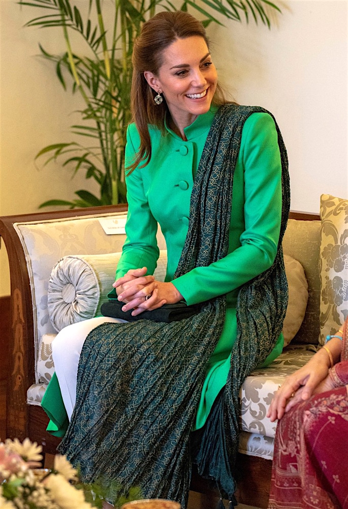 Kate Middleton stuns in Ethnic Outfits for Pakistan Visit - p2