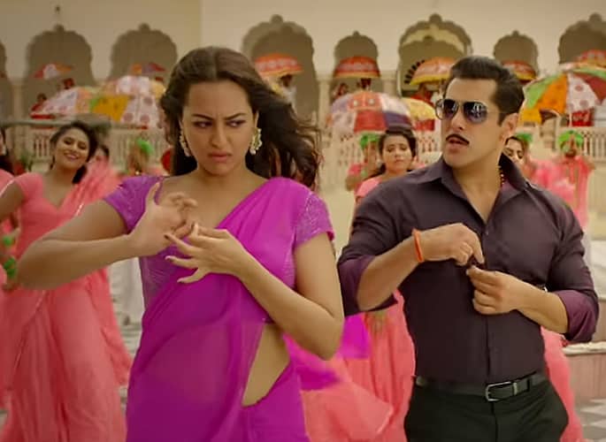 Salman Khan is Back as Tough Cop 'Chulbul Pandey' in Dabangg 3 - sonakshi