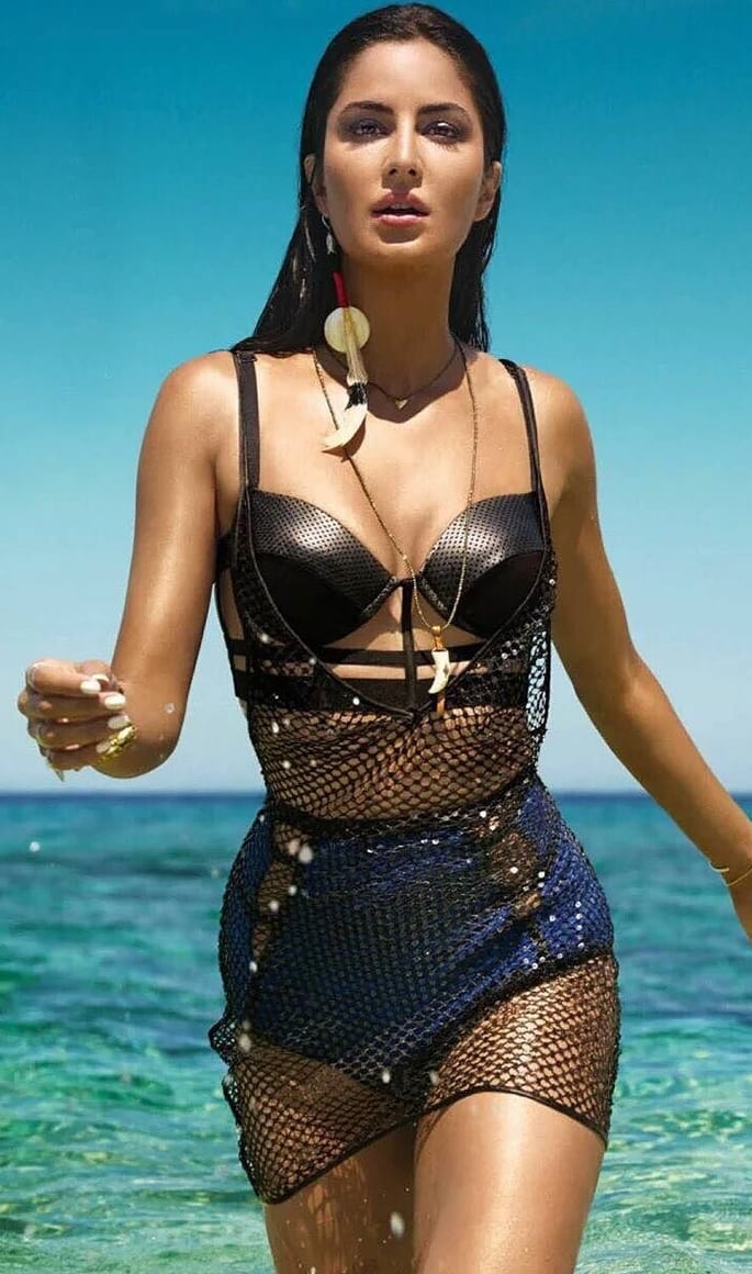 Top 25 Bollywood Actresses in Bikini Photos that Sizzle - katrina kaif