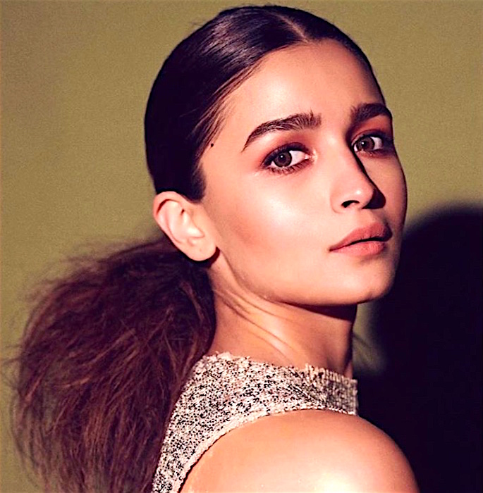 10 Bollywood Actresses' Inspired Makeup Looks - alia bhatt