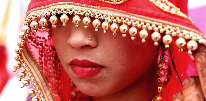Indian Bride refuses to Marry Drunk Groom unable to Stand Up f