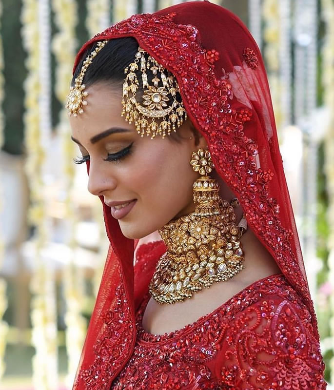 Iqra Aziz & Yasir Hussain get Married in Wonderful Ceremony - jewellery