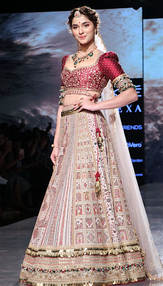 Bollywood Stars Walk the Ramp at Lakme Fashion Week 2020 - saiee