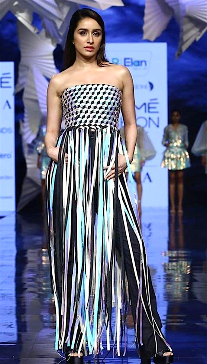 Bollywood Stars Walk the Ramp at Lakme Fashion Week 2020 - shraddha
