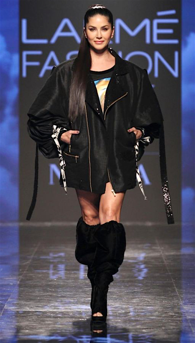 Bollywood Stars Walk the Ramp at Lakme Fashion Week 2020 - sunny