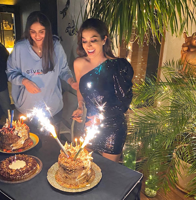 Bollywood Stars attend Sophie Choudry’s Birthday Bash - cake