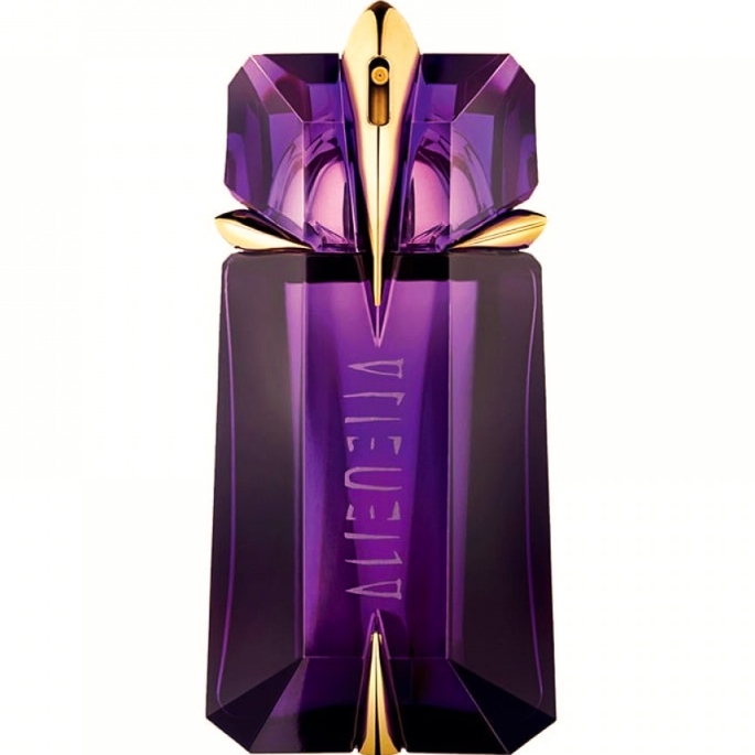 15 Most Complimented Women's Perfumes and Fragrances - IA 13