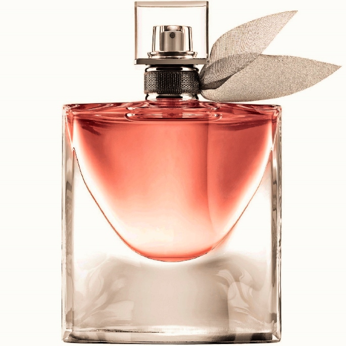 15 Most Complimented Women's Perfumes and Fragrances - IA 8