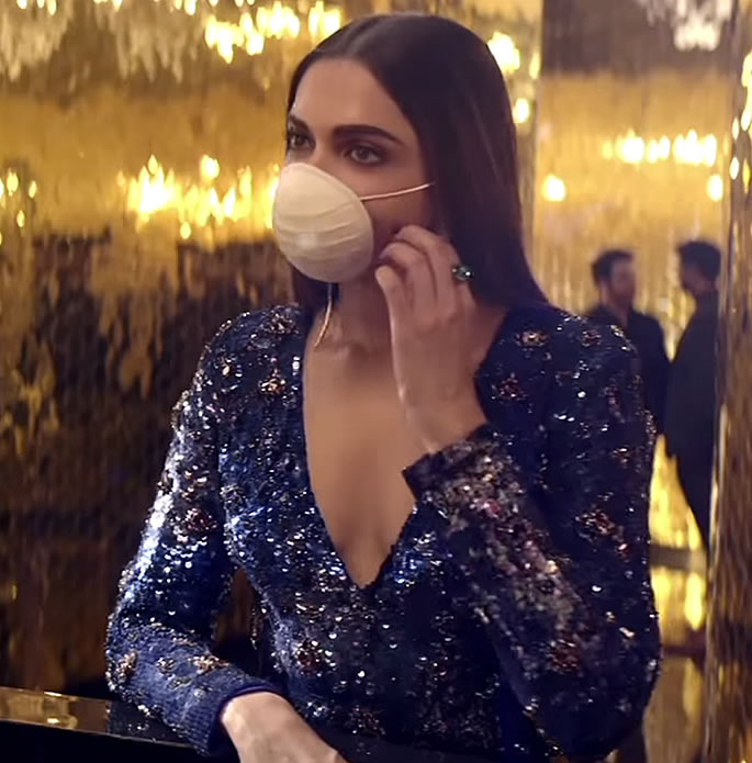 Deepika cancels Paris Fashion Week due to Coronavirus Scare - mask