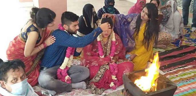 Indian Bride visits In-Laws for Dowry-Free Wedding f