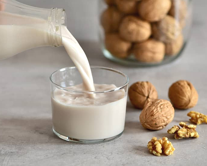 12 Best Alternatives to Dairy - walnut