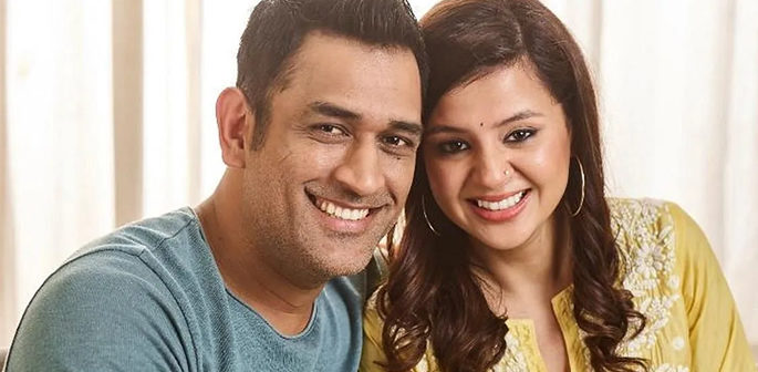 MS Dhoni's Wife reacts to Husband's Retirement rumours f