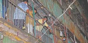 Indian Man threw 2 Children from Balcony over their Noise f