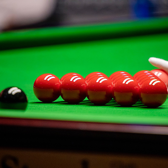 Farakh Ajaib: From Butcher to Professional Snooker Player - IA
