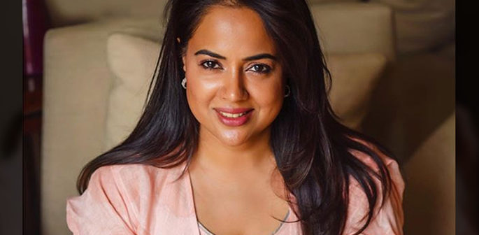 685px x 336px - Sameera Reddy opens up about Bollywood's Beauty Standards | DESIblitz