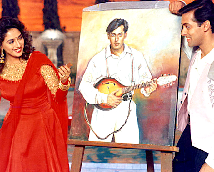25 Most Iconic Scenes of Bollywood to Revisit - Hum Aapke Hai Koun..!jpg