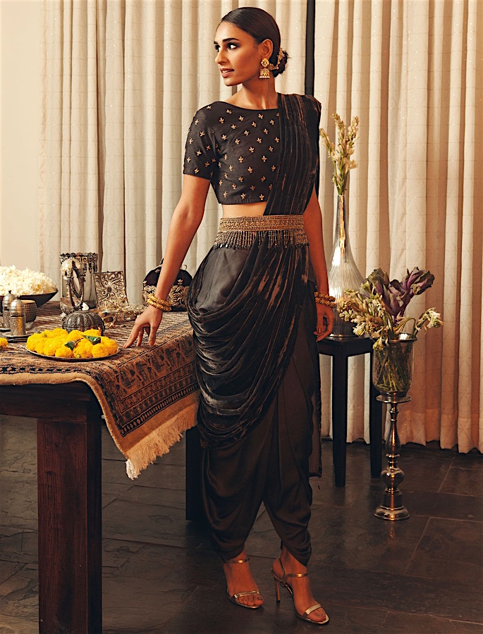 Gorgeous Saree Fashion Trends for 2021 - dhoti