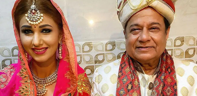 Jasleen Matharu & Anup Jalota Photo sparks Marriage Rumours f