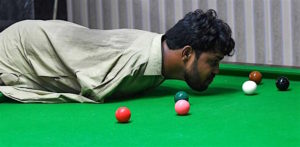 Pakistani Snooker Player born Without Arms flourishes in Game f