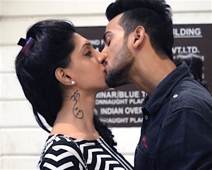 Public Display of Affection in India - kissing-2