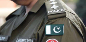 Pakistani Policeman shot Dead in front of Wife f
