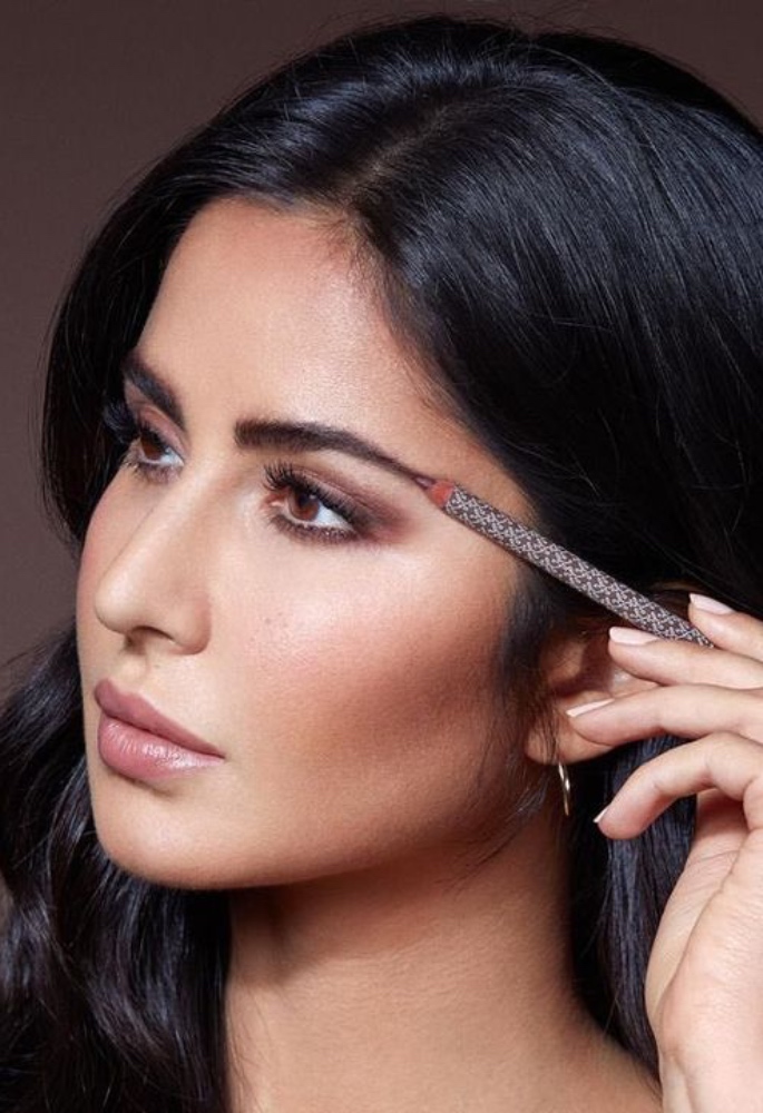 7 Makeup Tricks by Katrina Kaif - eyebrows