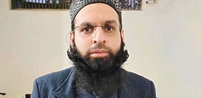 Pakistani Doctor imprisons & tortures Sister for 4 Years f
