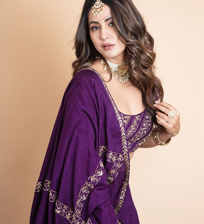 Hina Khan gives off Wedding Vibes with Purple Lehenga