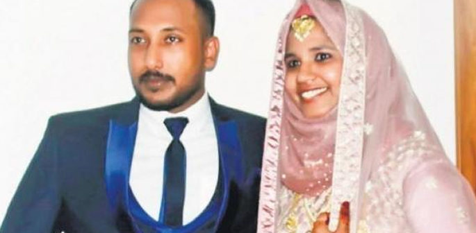 Indian Husband kills newlywed Wife suspecting Infidelity f