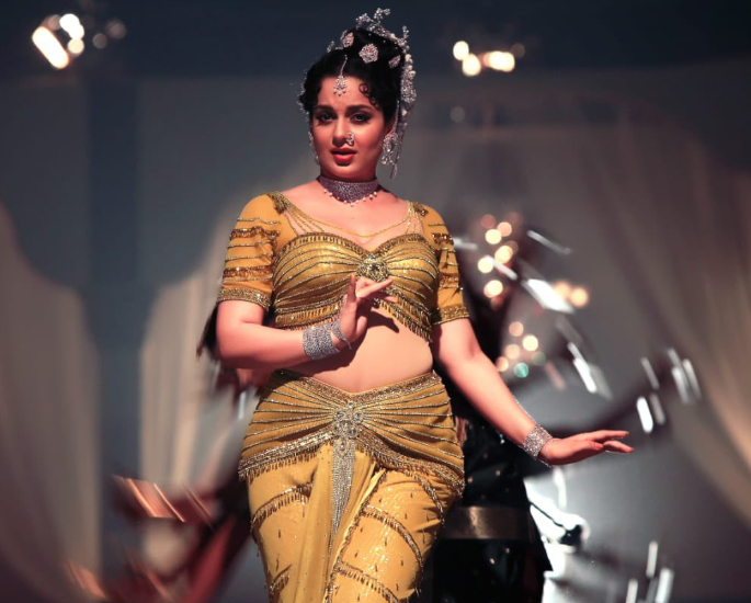 Kangana Ranaut reveals Dramatic Transformation for 'Thalaivi'