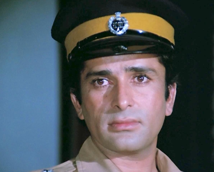 20 Famous Bollywood Police Characters in Movies – Ravi Verma
