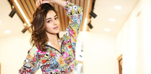 Ananya Panday expresses Love for being 'that Glamorous Girl' f