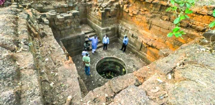 Ancient thirteenth-century Well rediscovered in Forest f