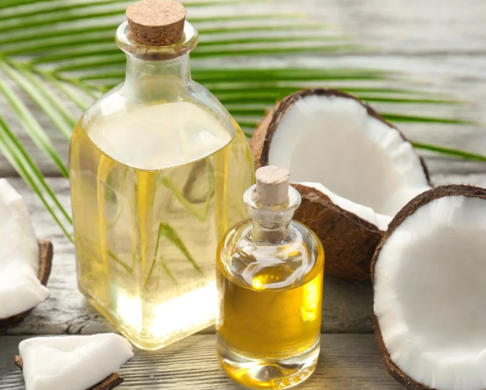 Best Oils & Fats to Use on a Low Carb Diet - coconut