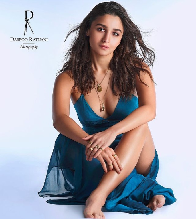 Alia Bhatt Blue Film - Alia Bhatt Electrifies in Blue for Dabboo Ratnani Calendar 2021 | DESIblitz