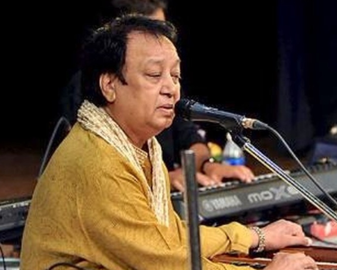 30 Famous Indian Ghazal Singers of All Time – Bhupinder Singh