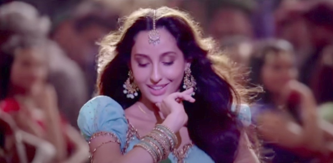 Netizens slam Bollywood Remake of Song for anti-Pakistan Film f