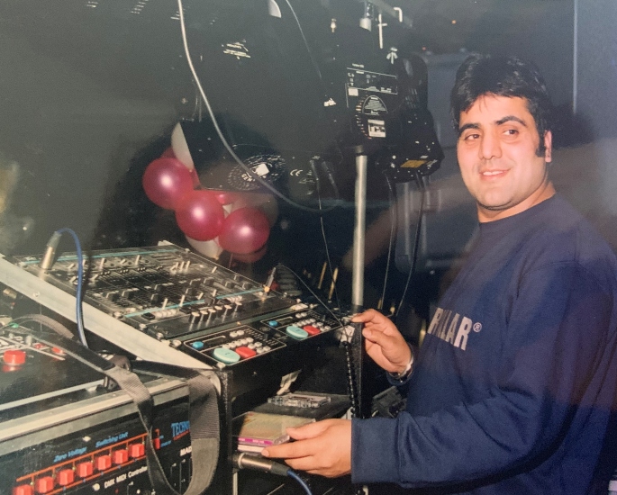 Ravi Kapoor talks Scottish Bhangra & The Story of DJ Vips