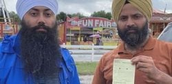 Sikh Man Handcuffed by Police at Funfair over Kirpan