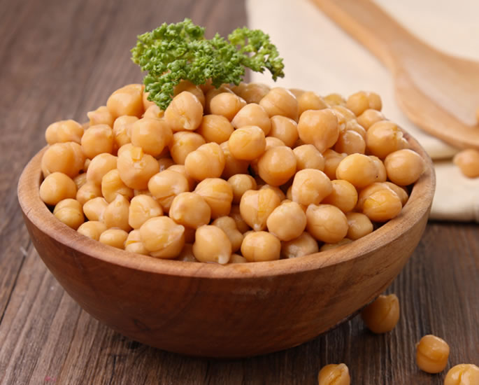 5 Pantry Essentials Indian Food Lovers Need - chickpeas