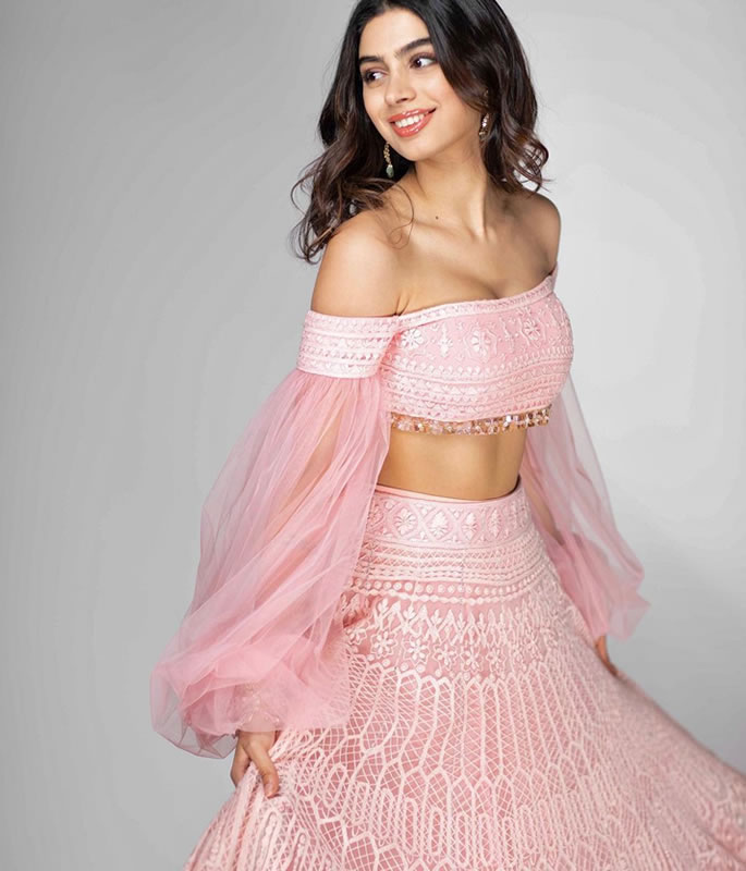 Birthday Girl Khushi Kapoor looks Pretty in Pink 2