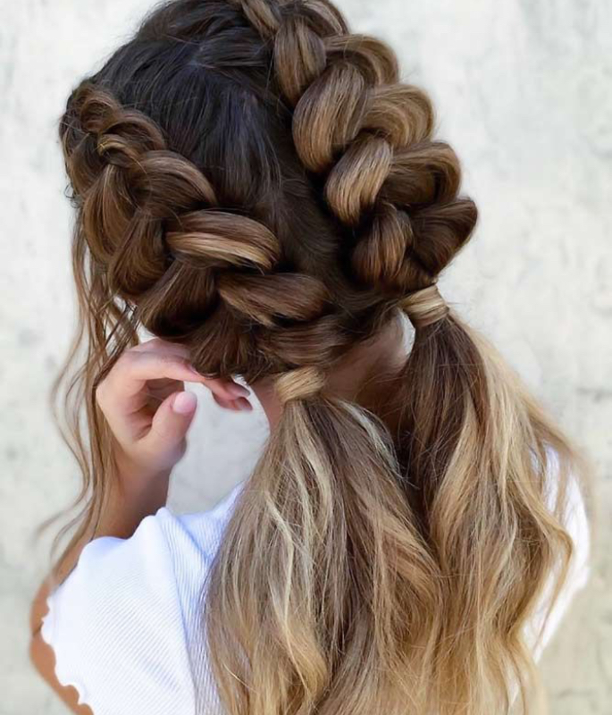 10 Top Women's Hairstyles for Parties & Fun Nights - 2