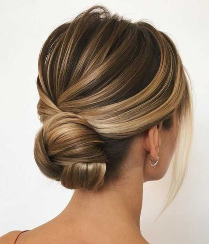 10 Top Women's Hairstyles for Parties & Fun Nights - 8