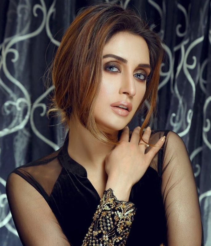 20 Top Pakistani Female Models You Need To Know - 15