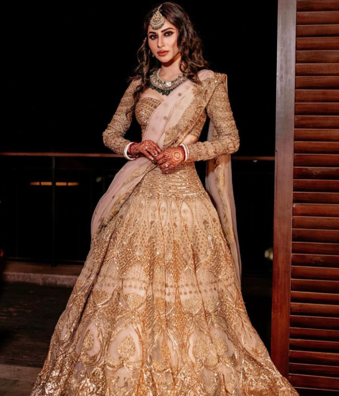 Newly-wed Mouni Roy looks Exquisite in Gold Lehenga - 2